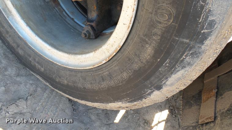 image for item DO9746 1977 Ford 7000 flatbed truck with crane