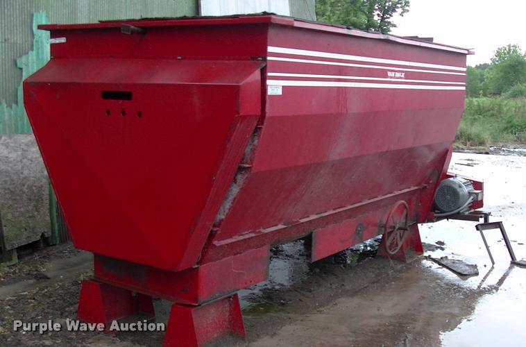 image for item DP9372 Van Dale feed mixer