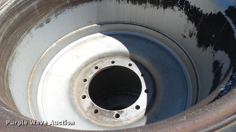 image for item DQ9061 (2) Firestone Champion Spade Grip 30.5L-32 R-2 tires