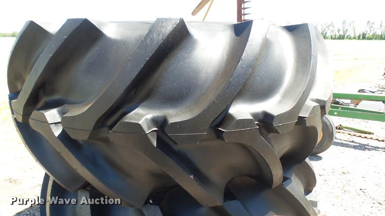 image for item DQ9061 (2) Firestone Champion Spade Grip 30.5L-32 R-2 tires