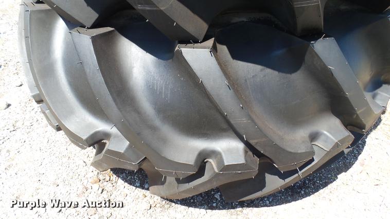 image for item DQ9061 (2) Firestone Champion Spade Grip 30.5L-32 R-2 tires