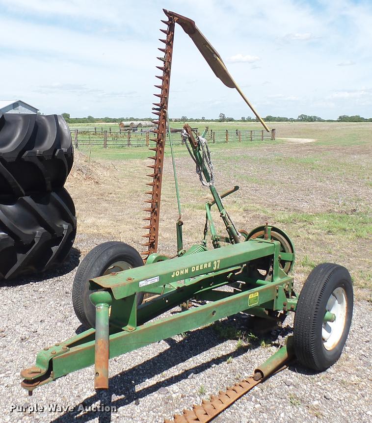 image for item DQ9062 John Deere 37 sickle mower