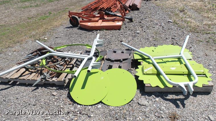 image for item DQ9063 Claas RU direct cut header parts