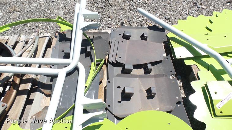 image for item DQ9063 Claas RU direct cut header parts