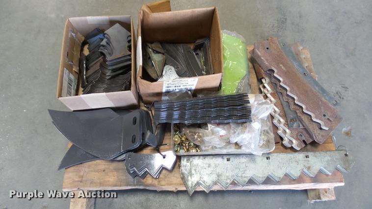 image for item DQ9063 Claas RU direct cut header parts