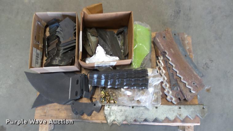 image for item DQ9063 Claas RU direct cut header parts