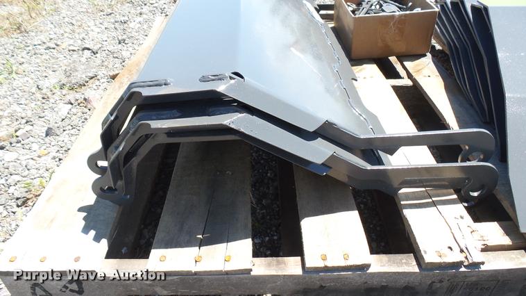 image for item DQ9064 Claas Orbis direct cut header parts