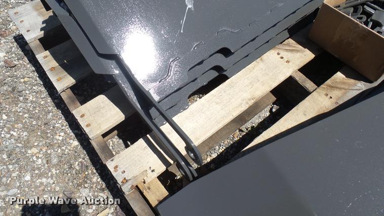 image for item DQ9064 Claas Orbis direct cut header parts