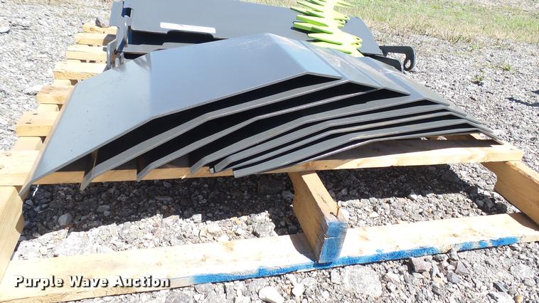 image for item DQ9065 Claas Orbis direct cut header parts