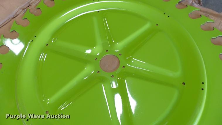 image for item DQ9066 Claas top gathering wheels