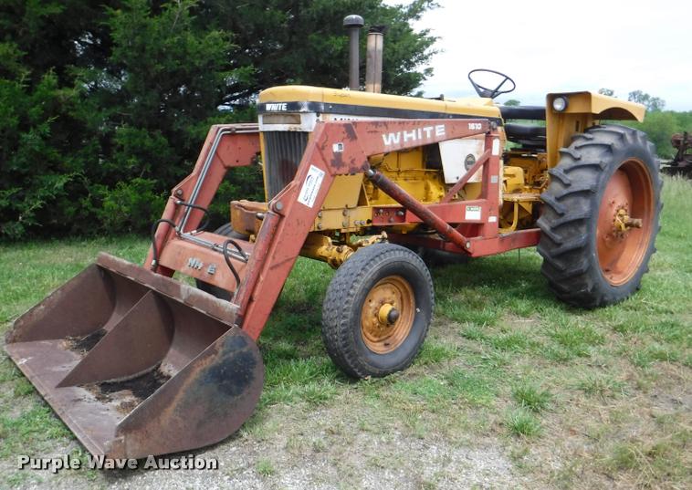 image for item J5690 Minneapolis Moline Super U302 tractor