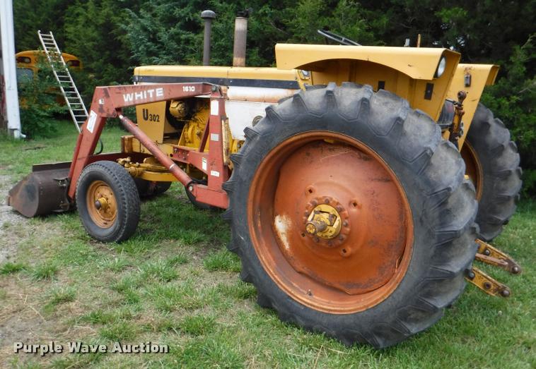 image for item J5690 Minneapolis Moline Super U302 tractor