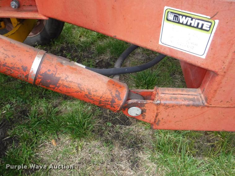 image for item J5690 Minneapolis Moline Super U302 tractor