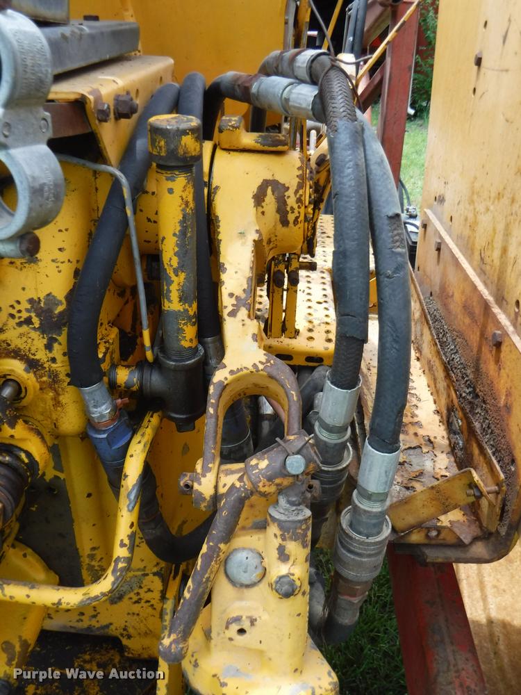 image for item J5690 Minneapolis Moline Super U302 tractor