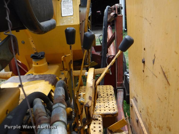 image for item J5690 Minneapolis Moline Super U302 tractor