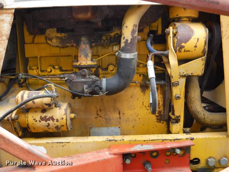 image for item J5690 Minneapolis Moline Super U302 tractor