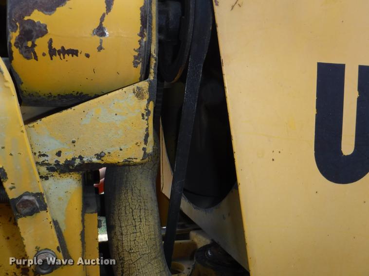 image for item J5690 Minneapolis Moline Super U302 tractor