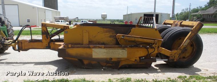 image for item J8616 Reynolds 10C scraper