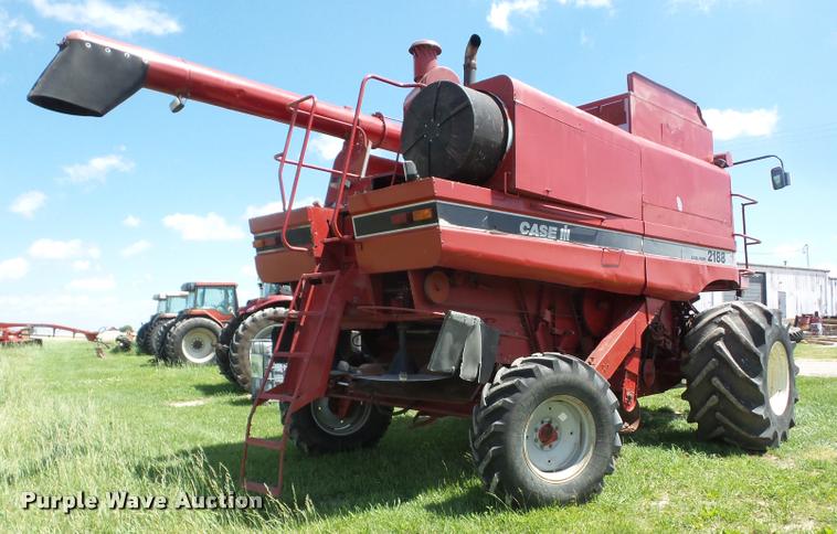 image for item J8617 1995 Case IH 2188 combine