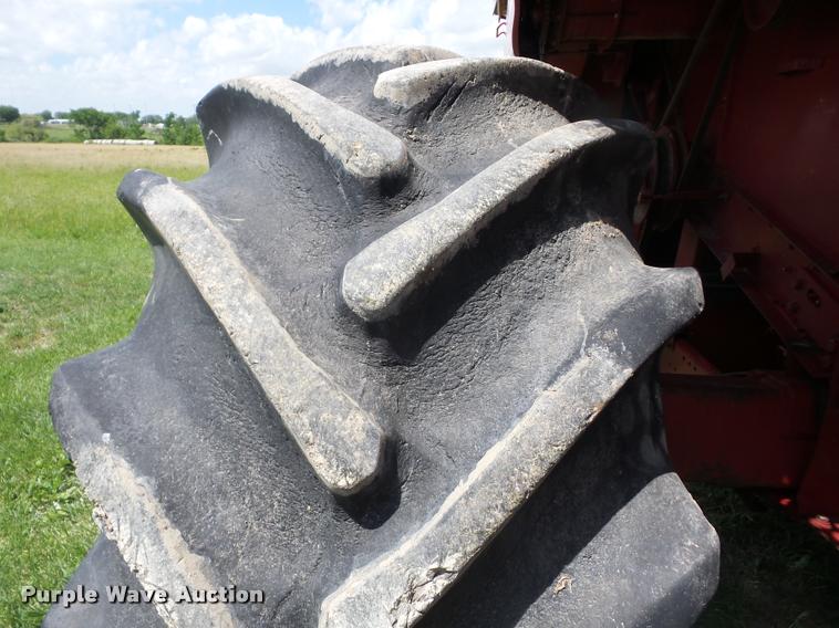 image for item J8617 1995 Case IH 2188 combine