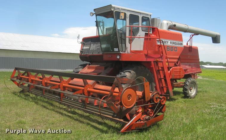 image for item L2332 1982 Massey-Ferguson 860 combine