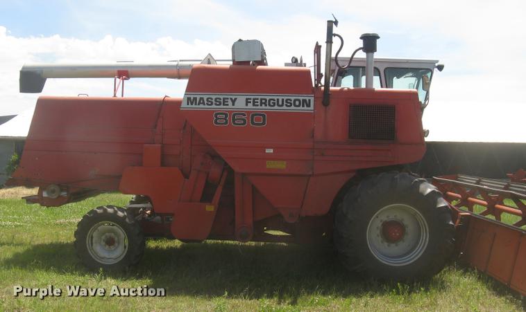 image for item L2332 1982 Massey-Ferguson 860 combine