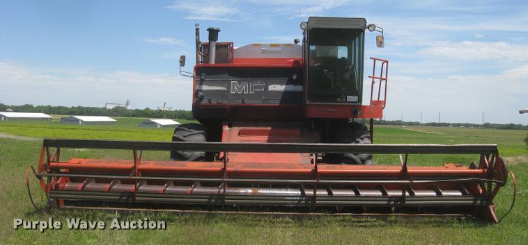 image for item L2332 1982 Massey-Ferguson 860 combine