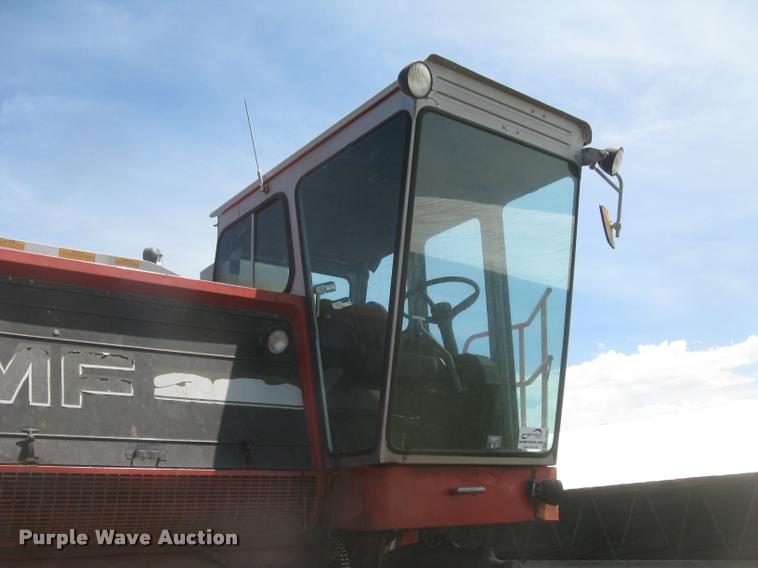 image for item L2332 1982 Massey-Ferguson 860 combine