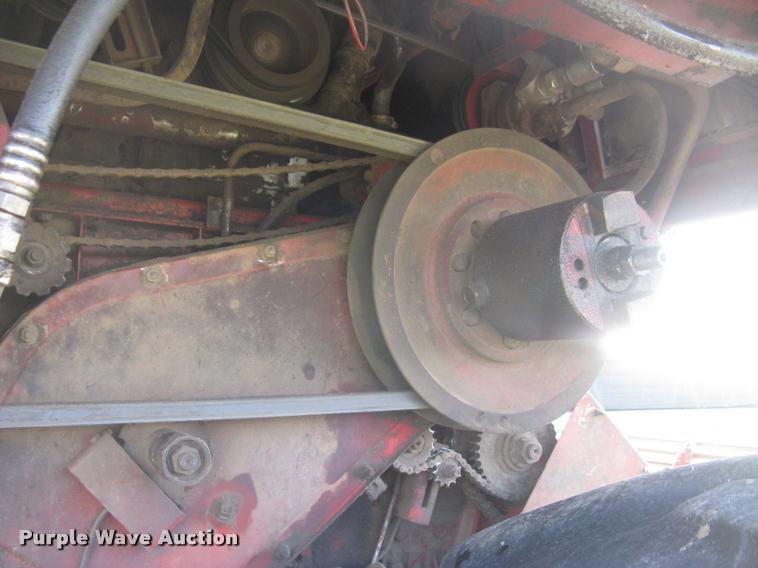 image for item L2332 1982 Massey-Ferguson 860 combine