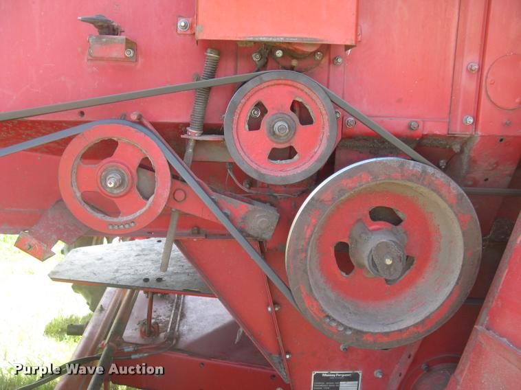 image for item L2332 1982 Massey-Ferguson 860 combine