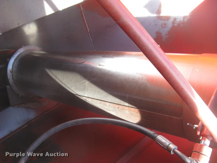 image for item L2332 1982 Massey-Ferguson 860 combine