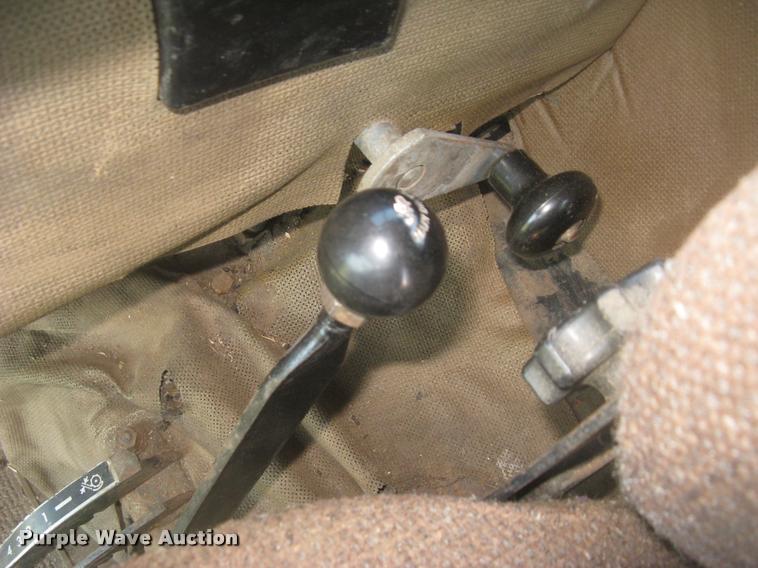 image for item L2332 1982 Massey-Ferguson 860 combine