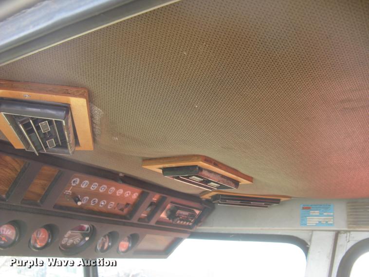 image for item L2332 1982 Massey-Ferguson 860 combine