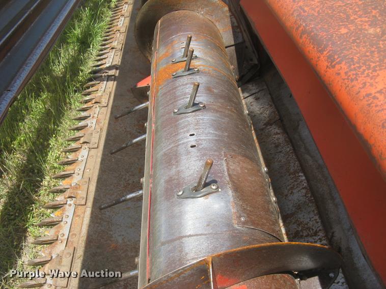 image for item L2332 1982 Massey-Ferguson 860 combine