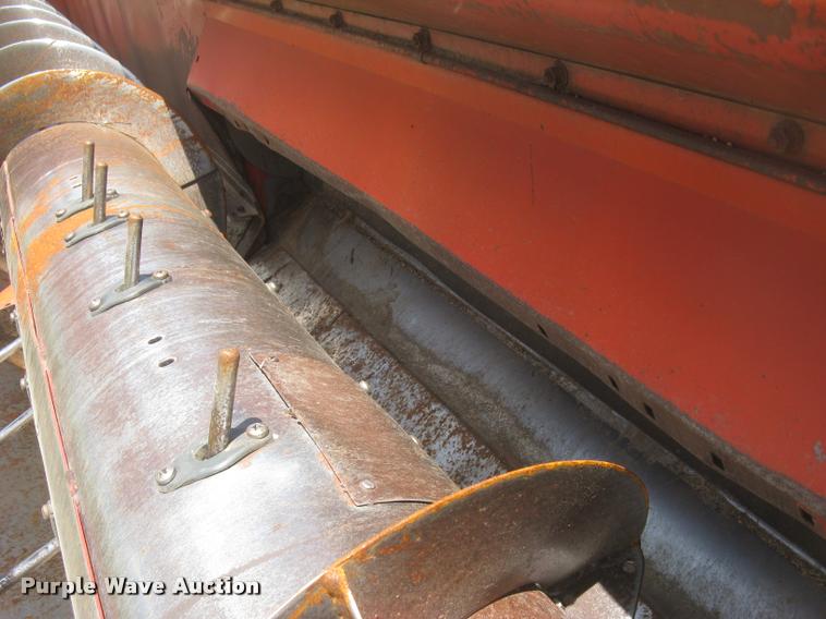 image for item L2332 1982 Massey-Ferguson 860 combine