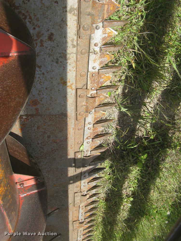 image for item L2332 1982 Massey-Ferguson 860 combine