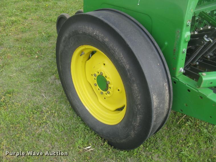 image for item L2342 John Deere 450 grain drill
