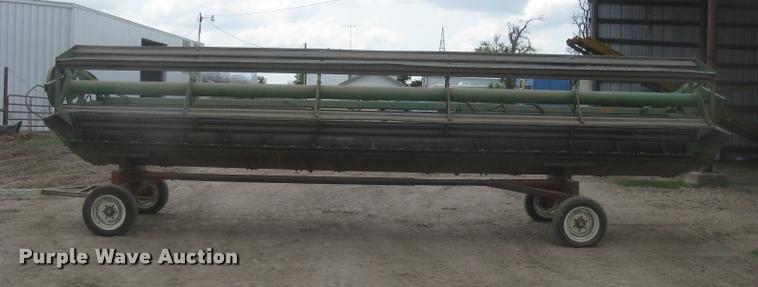 image for item L2349 John Deere 224 platform head