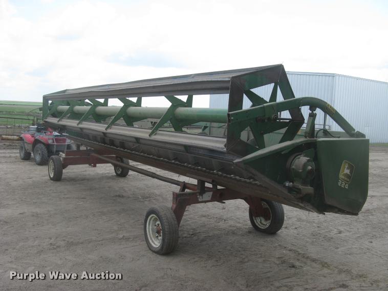 image for item L2349 John Deere 224 platform head