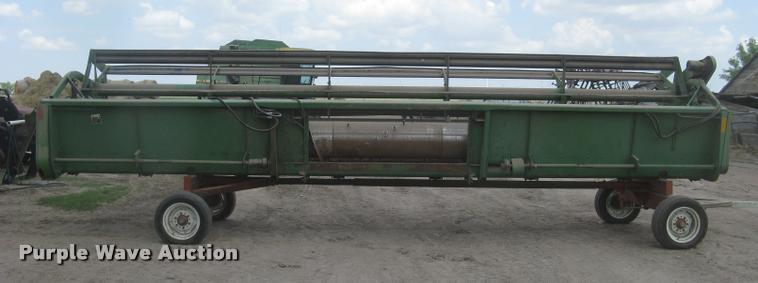 image for item L2349 John Deere 224 platform head