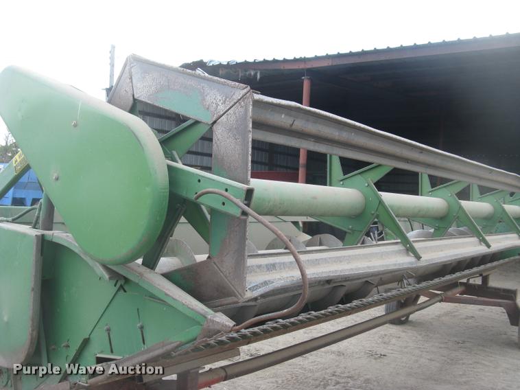 image for item L2349 John Deere 224 platform head