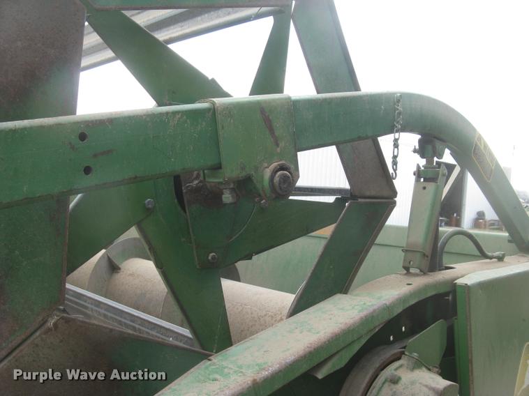 image for item L2349 John Deere 224 platform head