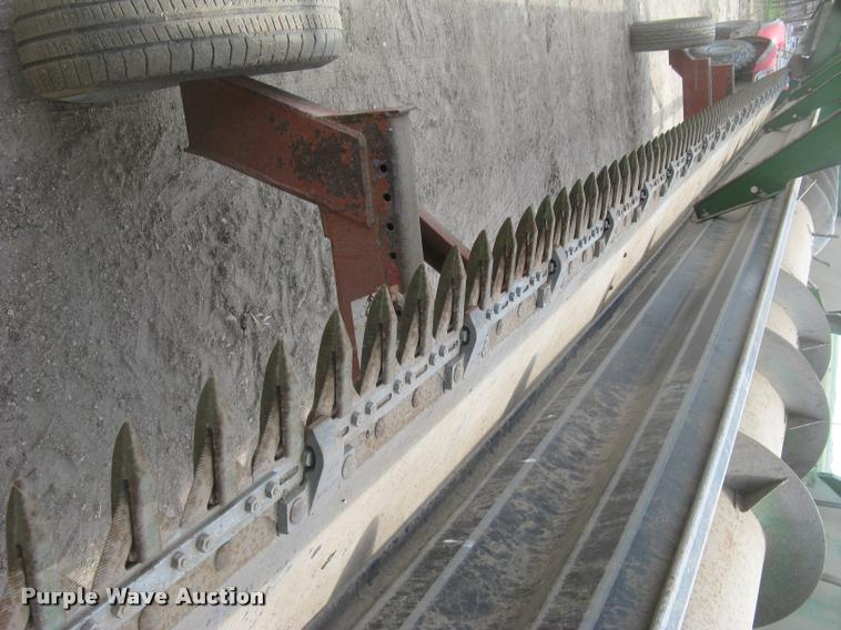 image for item L2349 John Deere 224 platform head