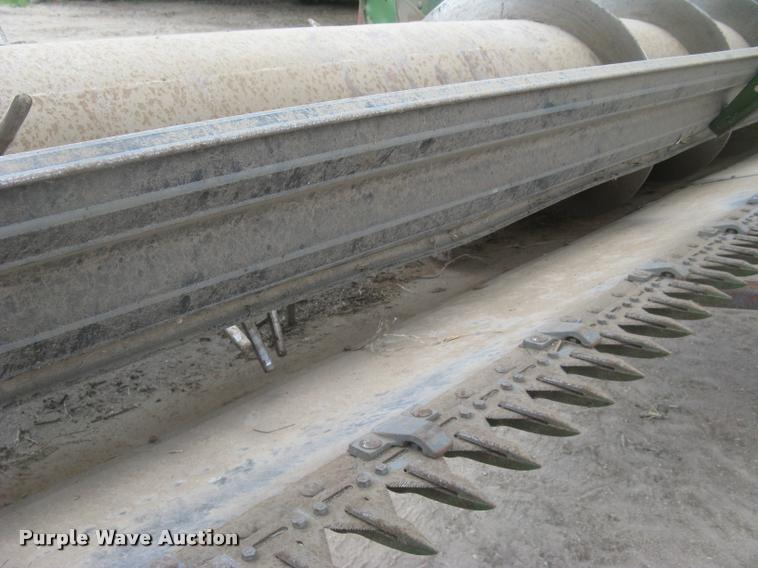 image for item L2349 John Deere 224 platform head