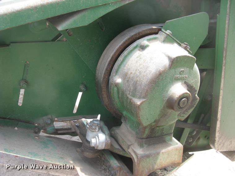 image for item L2349 John Deere 224 platform head