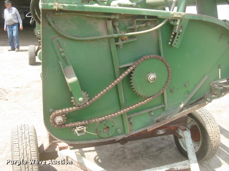 image for item L2349 John Deere 224 platform head