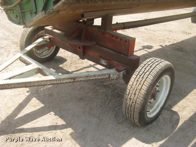 image for item L2349 John Deere 224 platform head