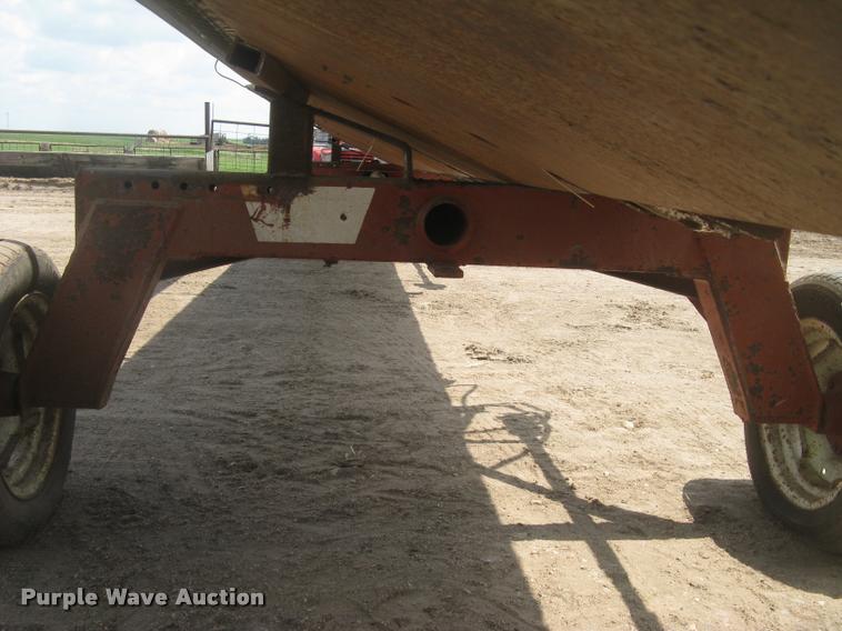 image for item L2349 John Deere 224 platform head