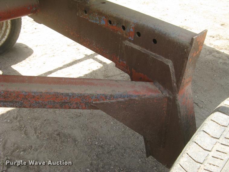 image for item L2349 John Deere 224 platform head