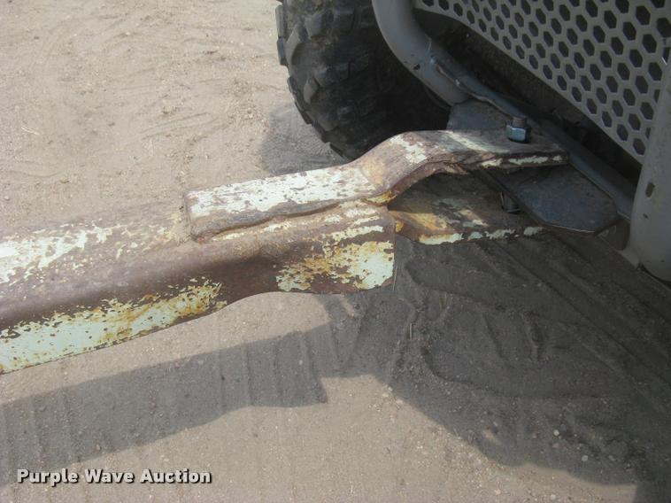 image for item L2349 John Deere 224 platform head